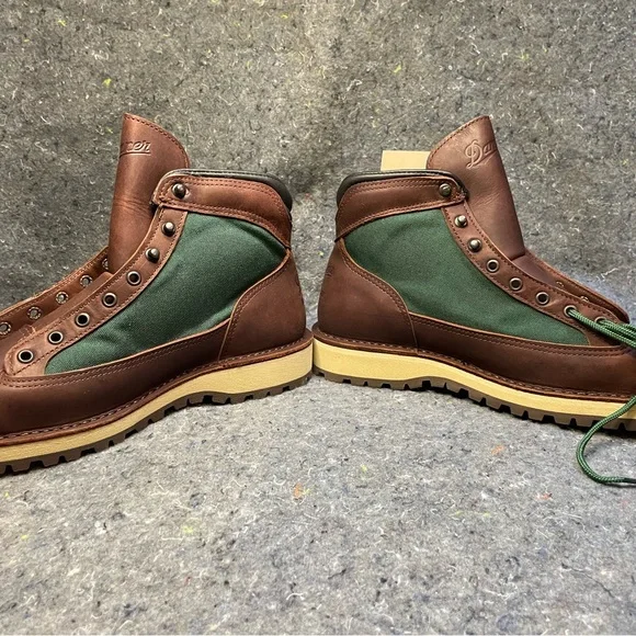 Dinner Ridge boots 9.5 - Picture 2 of 4